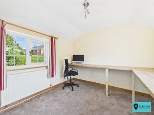 Bedroom- click for photo gallery